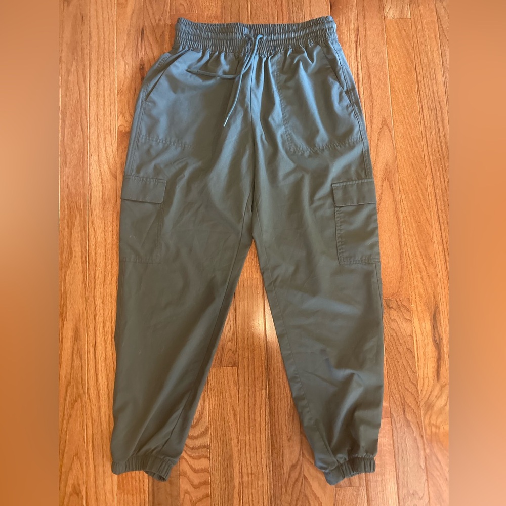 Old Navy Stretchtech Mid-Rise Ankle Cargo Jogger Women's Pant